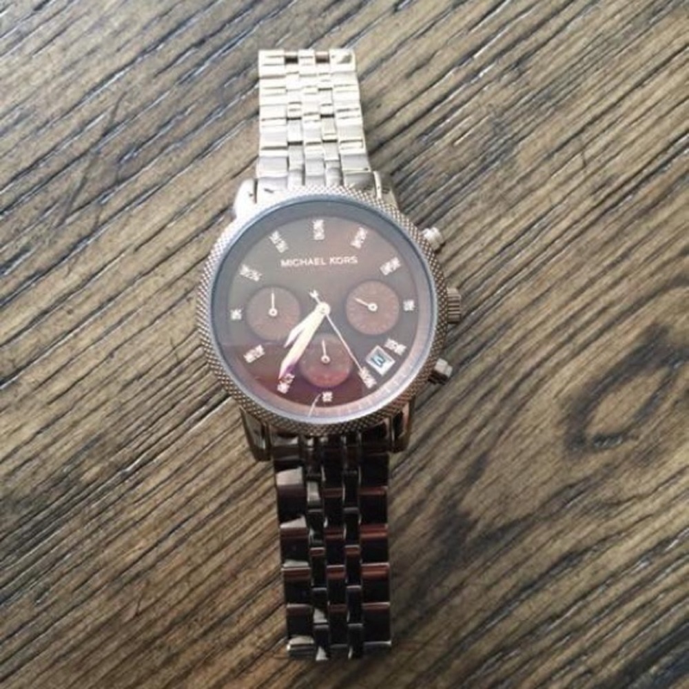 Michael Kors Brown Watch (woman). Worn twice!